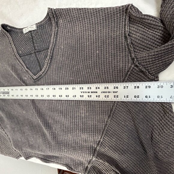 We The Free Womens Coraline Thermal Sweater XS Gray Waffle Knit Pullover Cozy - Picture 5 of 8